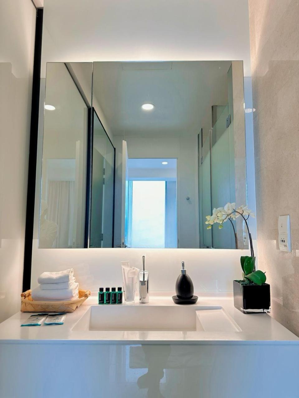 Tropicana The Residences Klcc Cozeestay Kuala Lumpur Esterno foto